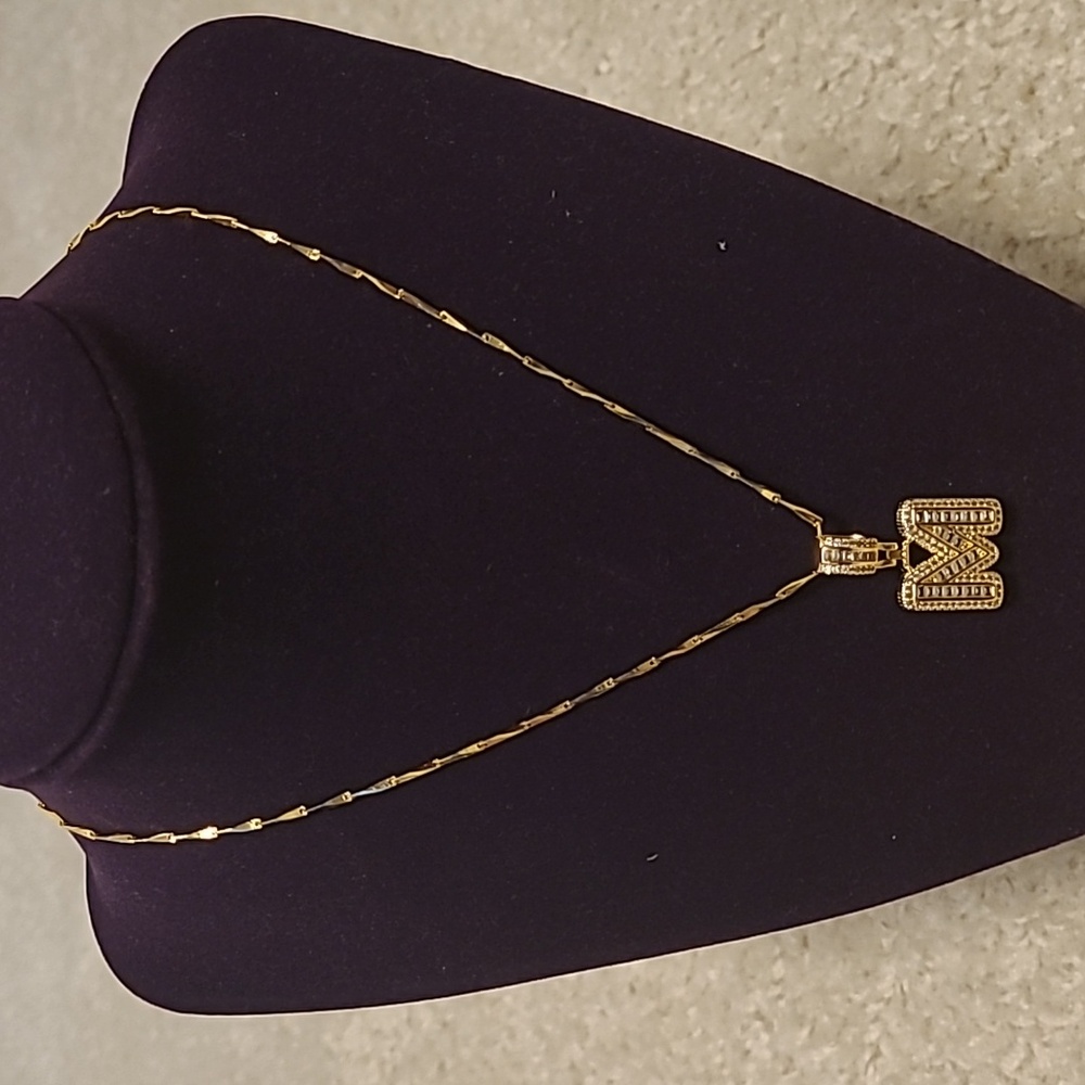 Gold Initial Pendant Necklace *NWOT*